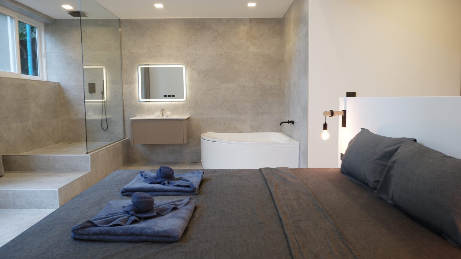 4ABCBA7F-B610-471A-B87E-0ADDCBF20446